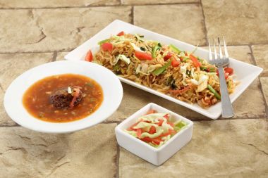 Sebze Mançurya ve Fried Rice