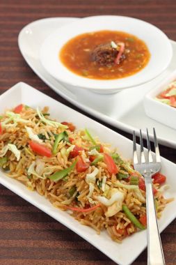 Sebze Mançurya ve Fried Rice