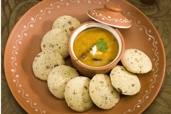 sambar Idli ile