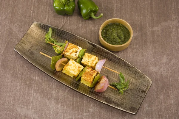 Paneer tikka brochette — Photo