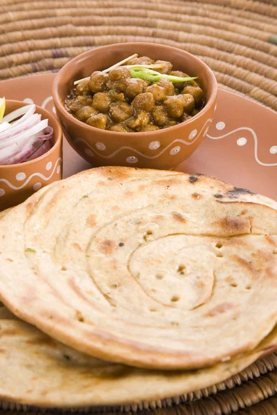 paratha, Hint yemeği ile Chana masala