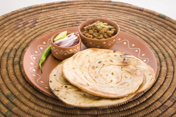 Masala Chana με paratha — Φωτογραφία Αρχείου