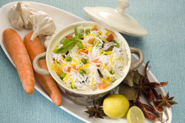 Limonlu pilav ve sebze Pulao