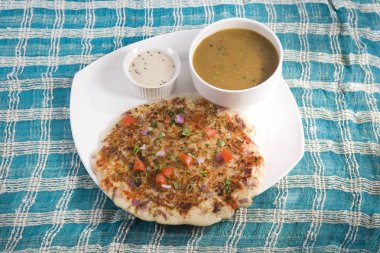 Güneyde Hint yemeği soğan Uthappams