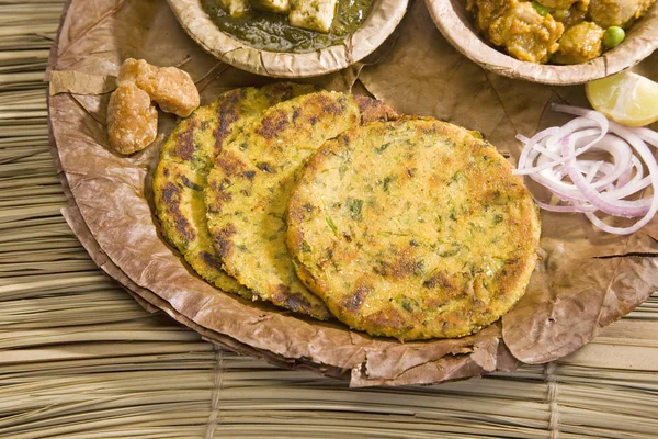 Makki Ki Roti with Paneer, Saag — Stock Photo, Image
