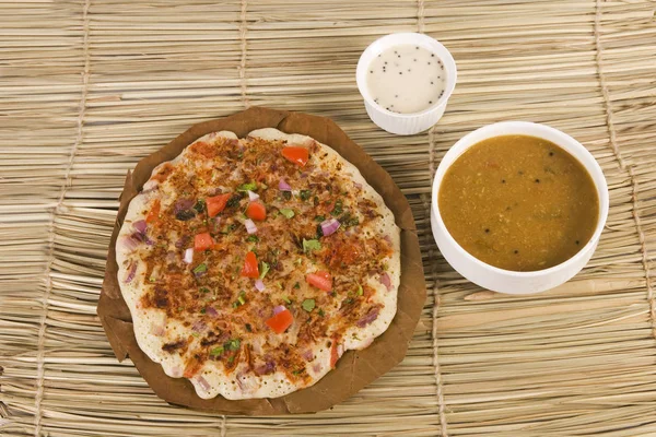 Güneyde Hint yemeği soğan Uthappams