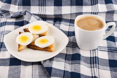 Kahvaltı yumurta tost