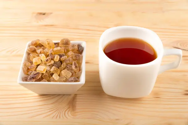 Mavi peçeteye karamelli şeker