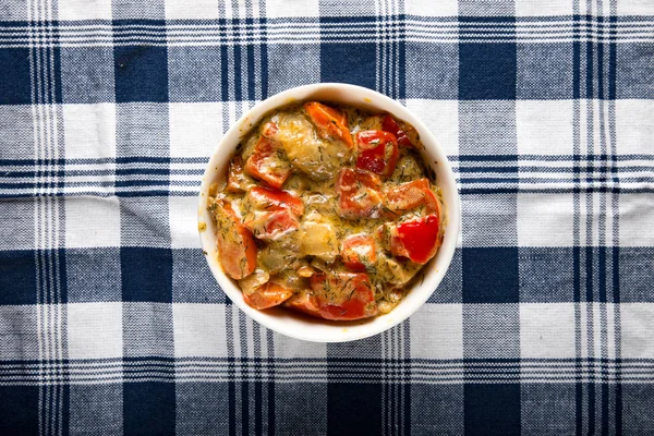 kremalı dolmalık biber soğan domates Dereotu ile kızarmış