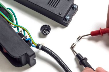 Sigorta Elektrik donatımı üzerinde kontrol.