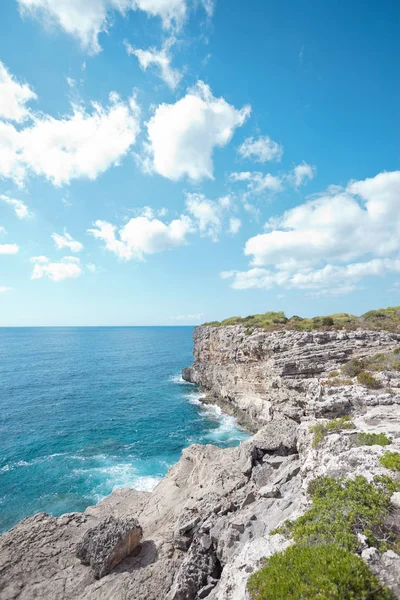 Falésias em torno Cala En Turqueta - Minorca — Fotografia de Stock