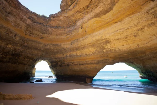 Portugal - Algarve - Benagil - Dentro das Cavernas Marítimas — Fotografia de Stock