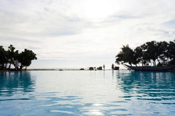 Ahungalla, Sri Lanka - DICIEMBRE 2015 - Una vista de la caca de un hotel — Foto de Stock