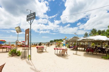 Unawatuna, Sri Lanka - Aralık 2015 - insanlara bir turistik res