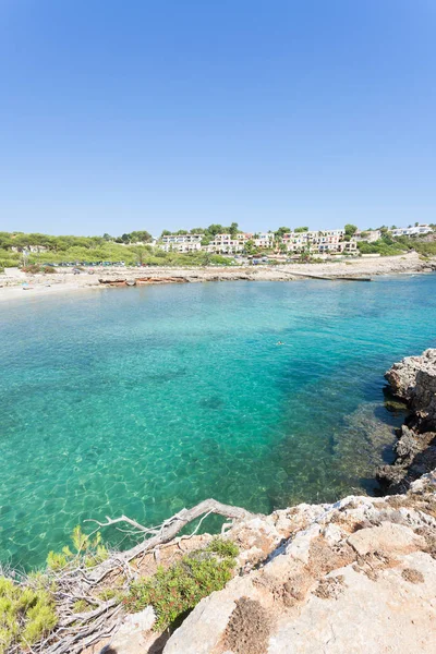 Cala murada, mallorca - ein Blick von einem Aussichtspunkt über dem Kakao — Stockfoto