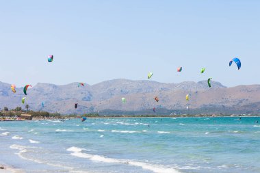 Alcudia, Mallorca - harika plaj Kitesurfing eylem