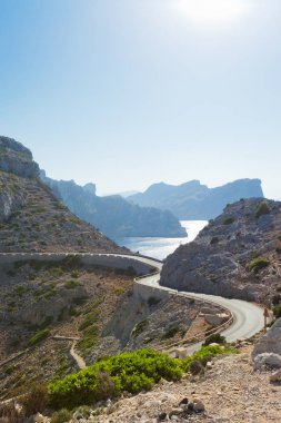 De Formentor, Mallorca - köy yolunda aracılığıyla harika kap 