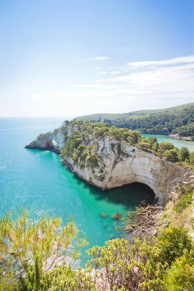 Grotta della Campana Piccola, Απουλία - επισκέπτεται την διάσημη grott — Φωτογραφία Αρχείου