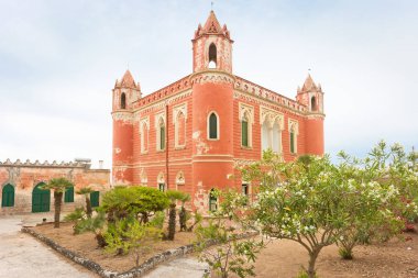 Leuca, Apulia - bir eski geleneksel kaleyi tamamen bir parkta