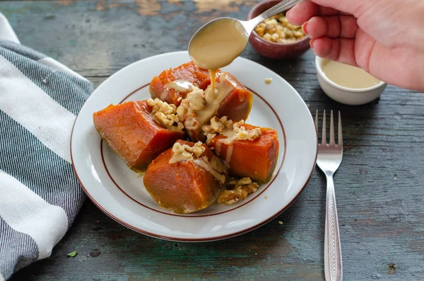 Postre de calabaza, nueces y tahini — Foto de Stock