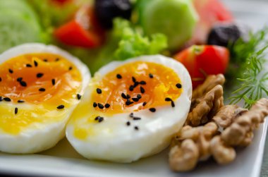 Sağlıklı kahvaltı.