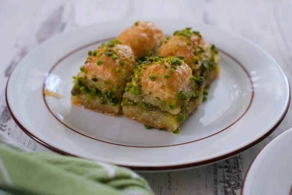 Dessert Traditionnel Turc Baklava Sur Table Bois Vue Sur Dessus — Photo