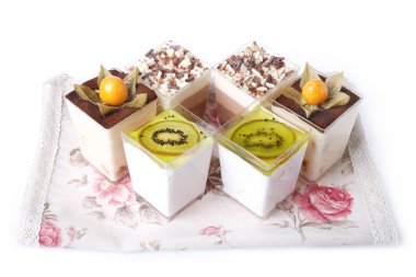 Tatlı masa örtüsü