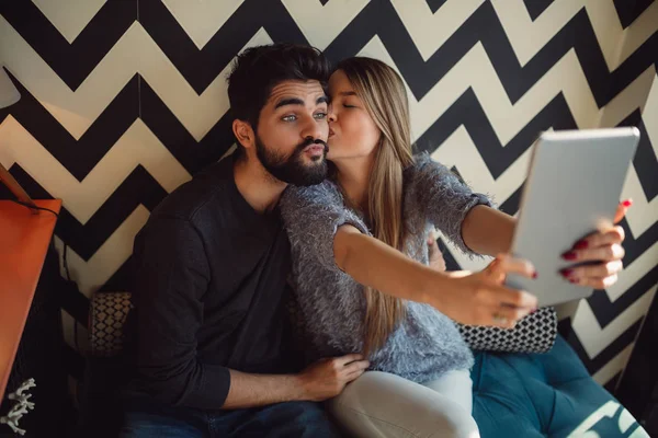 Couple Making Funny Selfie — Stock Photo, Image
