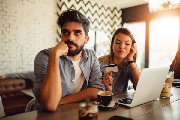 Frustrated Angry Man Turned His Back Ignoring Girlfriend While She — Stock Photo, Image