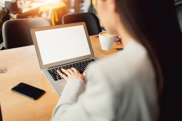 Businesswoman Working Laptop Computer Laptop Mockup — Stock Photo, Image