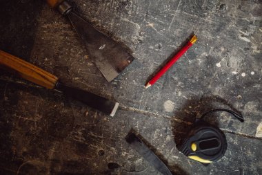 Araçlar, cetvel ve kalem marangoz