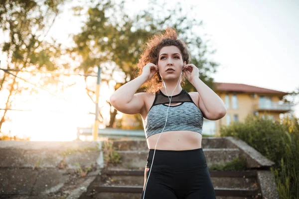 Young Woman Sportswear Getting Ready Start Running Her Favorite Music — Stock Photo, Image