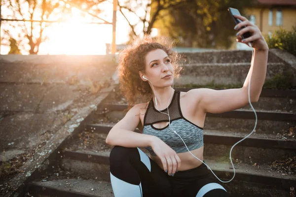 Young Woman Sportswear Getting Ready Start Running Favorite Music Earphones — Stock Photo, Image