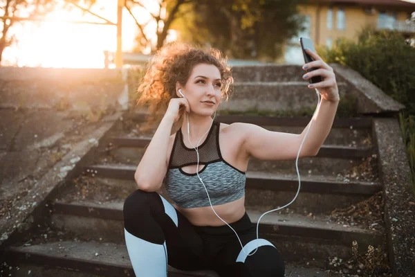 Young Woman Sportswear Getting Ready Start Running Favorite Music Earphones — Stock Photo, Image