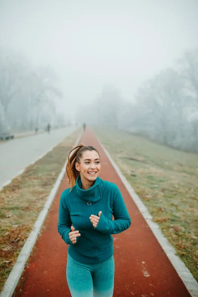 Young Girl Sport Tights Running Running Track She Running Fog — Stock Photo, Image