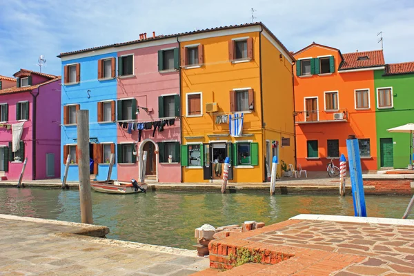 Houses by the Canal, Burano, Venice, Italy — Stock Photo, Image