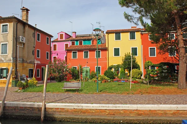 Courtyard and  Houses, Burano, Venice, Italy — Stock Photo, Image