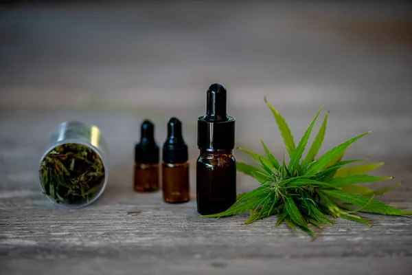 Cannabis CBD oil hemp products cannabis oil, CBD oil cannabis extract, Medical cannabis concept. — Stock Photo, Image
