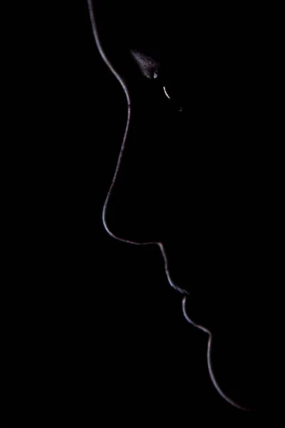Silhouette d'un visage de femme — Photo