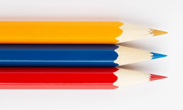 カラフルな木製の鉛筆コロンビア製の国旗 — ストック写真
