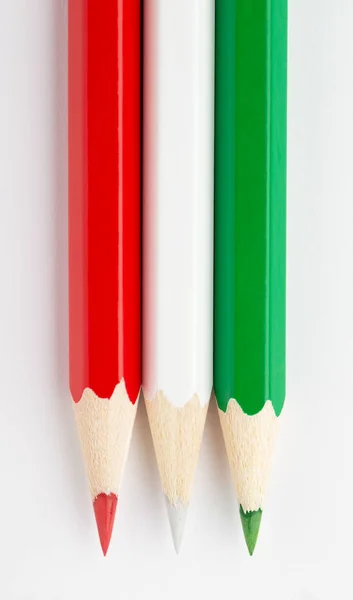 Державні прапори зроблені з кольорових дерев'яних олівців Кот-д'Івуар. — стокове фото