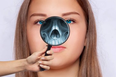 İnsan yüzünün ayrı bölgelerinin röntgenleri.