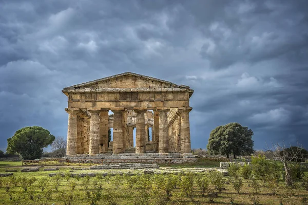 希腊赫拉神庙 (海王星)-Paestum, 意大利 — 图库照片