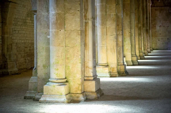 Abbey Της Fontenay Βουργουνδίας Εσωτερικό Του Διάσημη Μονή Κιστερκιανή Του — Φωτογραφία Αρχείου