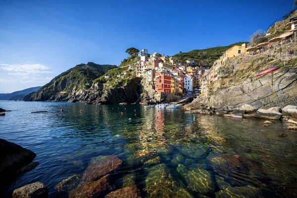 Riomaggiore Balıkçı Köyü Gün Batımında Riomaggiore Talya Deniz Kara Üzerinde — Stok fotoğraf