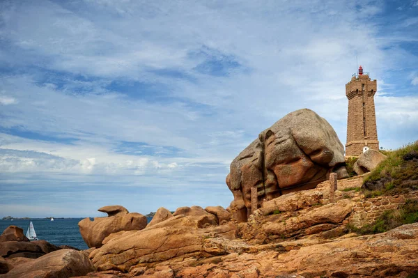 Ploumanac Mean Ruz Lighthouse Rocks Pink Granite Coast Perros Guirec — Stock Photo, Image