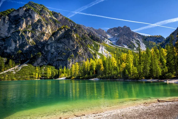 Озеро Брейес Митес Трентино Альто Абебе Италия — стоковое фото