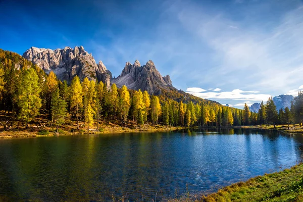 Autumn View Lago Antorno Dolomites Lake Mountain Landscape Alps Peak — Stock Photo, Image