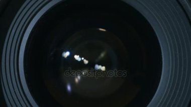 Kamera baş cam. Profesyonel objektifli fotoğraf makinesi kadar yakın çekim