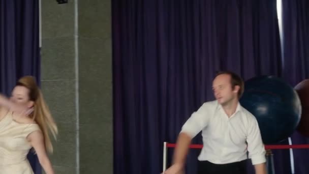 행복 한 직업적 춤 — 비디오